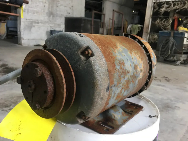 Dayton 3N427 Motor (44259 HP, 1140/950 RPM, 208-220/440 V)