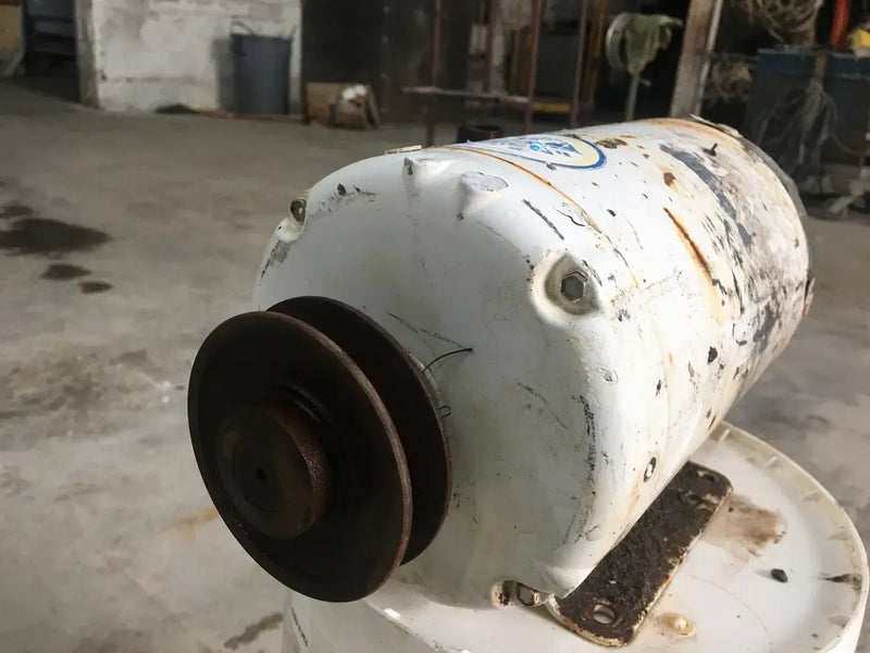 Baldor WDM3554T Motor (1 1/2 HP, 1725 RPM, 208-230/460 V)