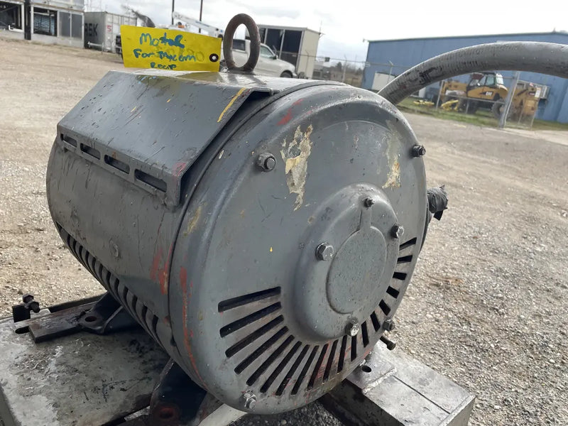 Mycom N62B 8-Cylinder Reciprocating Compressor Package (100 HP 230/460 V, Belt Driven)