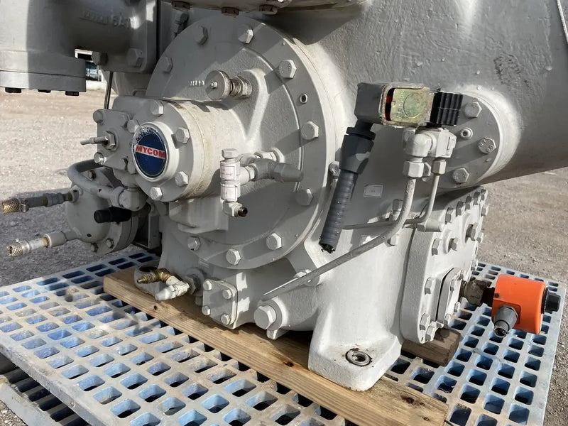 Compresor alternativo desnudo Mycom F62WB de 8 cilindros (100 HP 230/460 V, accionado por correa)