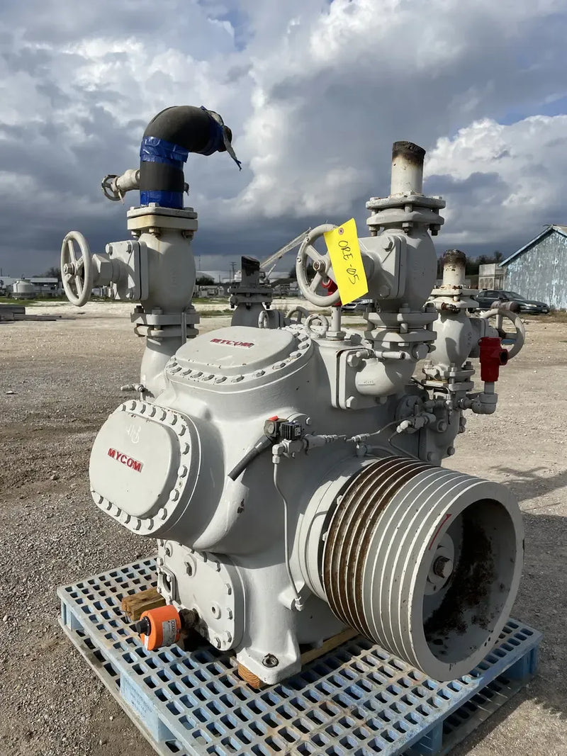 Compresor alternativo desnudo Mycom F62WB de 8 cilindros (100 HP 230/460 V, accionado por correa)