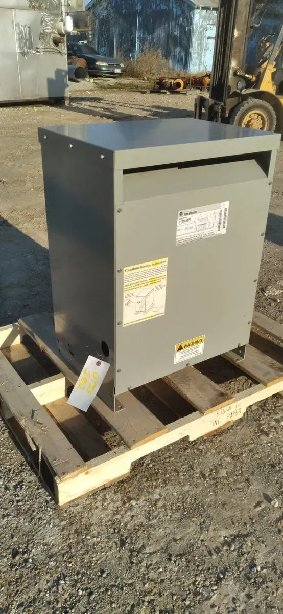 General Electric Transformer ( 30 KVA, 3 Ph, 480/208 Volts )