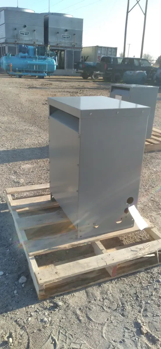 General Electric Transformer ( 30 KVA, 3 Ph, 480/208 Volts )