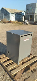 Transformador general de Square D Company (45 KVA, trifásico, 480/240 voltios)