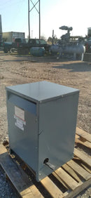 Transformador general de Square D Company (45 KVA, trifásico, 480/240 voltios)