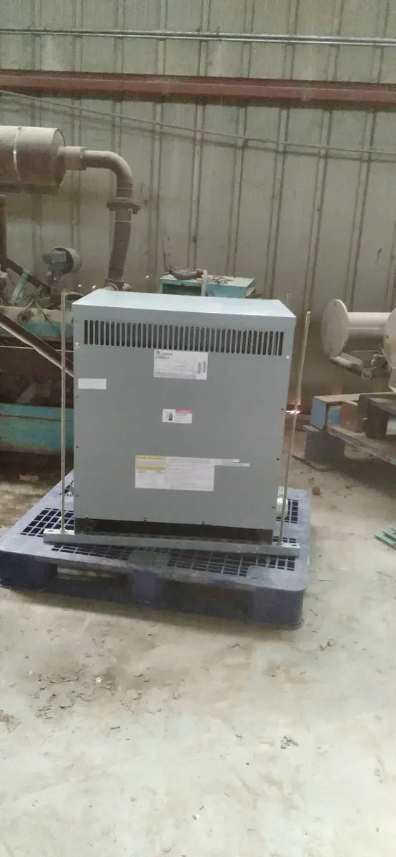 Transformador General Electric (75 KVA, 3 Ph, 480/208 Volts)
