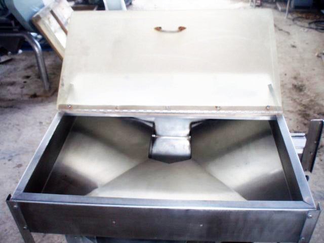 Pearl Packaging / Eastern Machine Bottle Capper with Vibratory Feeder Pearl Packaging / Eastern Machine 