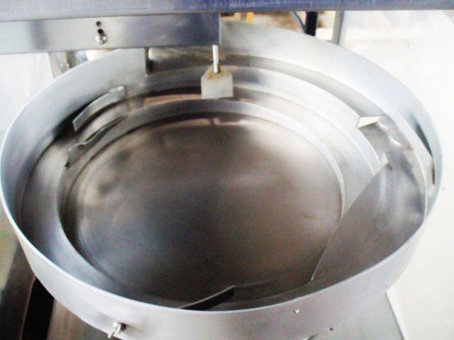 Pearl Packaging / Eastern Machine Bottle Capper with Vibratory Feeder Pearl Packaging / Eastern Machine 