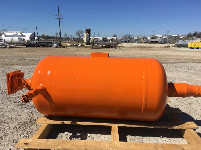 Vilter 93410F Horizontal Oil Separator (15in X 30 in. 20 Gallons)