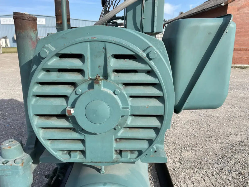 Paquete de compresor de tornillo rotativo Frick RXF-50 (Frick XJF120S, 150 HP 230/460 V, panel de control Frick Micro)