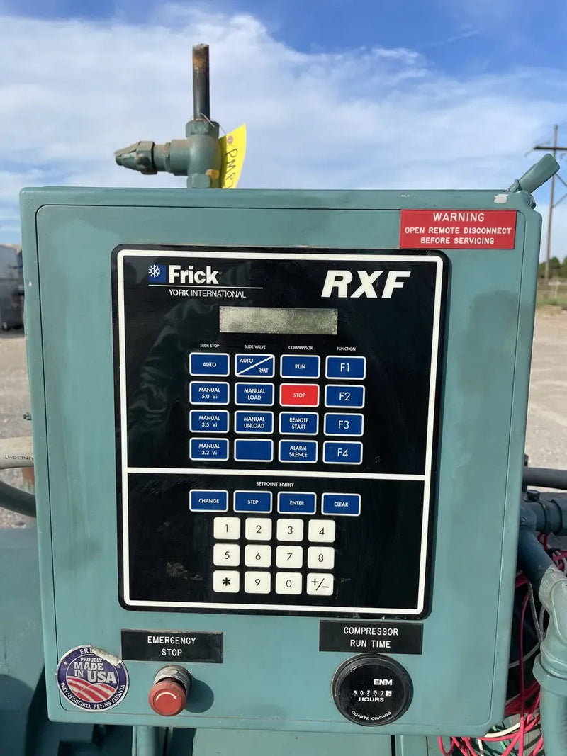 Paquete de compresor de tornillo rotativo Frick RXF-50 (Frick XJF120S, 150 HP 230/460 V, panel de control Frick Micro)