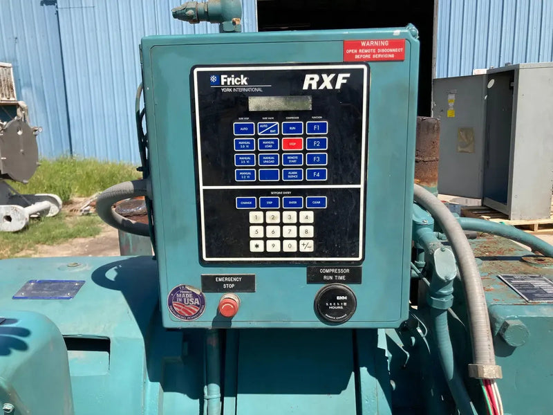 Paquete de compresor de tornillo rotativo Frick RXF-50 (Frick XJF120S, 150 HP 230/460 V, panel de control Frick Micro)