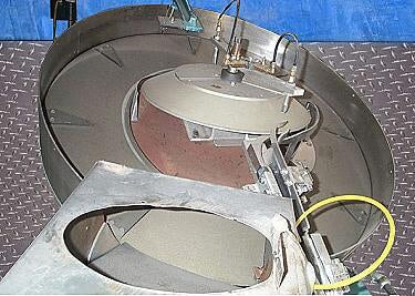 Pneumatic Scale Corporation 8-Head Capper with Rotating Cap Sorter Pneumatic Scale Corporation 