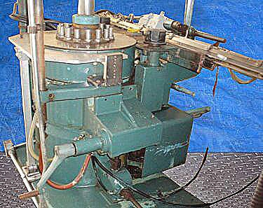 Pneumatic Scale Corporation 8-Head Capper with Rotating Cap Sorter Pneumatic Scale Corporation 
