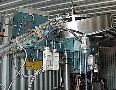 Pneumatic Scale Corporation 8-Head Capper with Rotating Cap Sorter Pneumatic Scale Corporation 