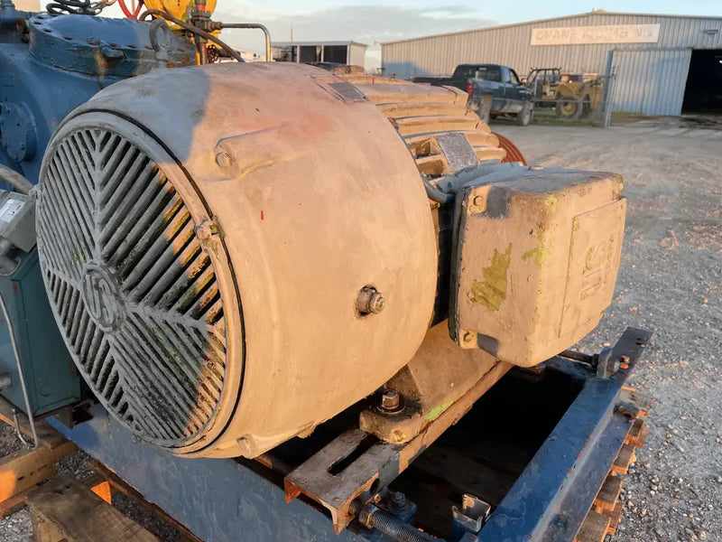 Vilter 448 8-Cylinder Reciprocating Compressor Package (100 HP 460 V, Belt Driven)