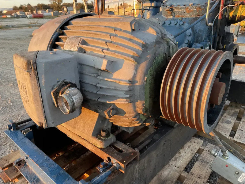 Vilter 448 8-Cylinder Reciprocating Compressor Package (100 HP 460 V, Belt Driven)