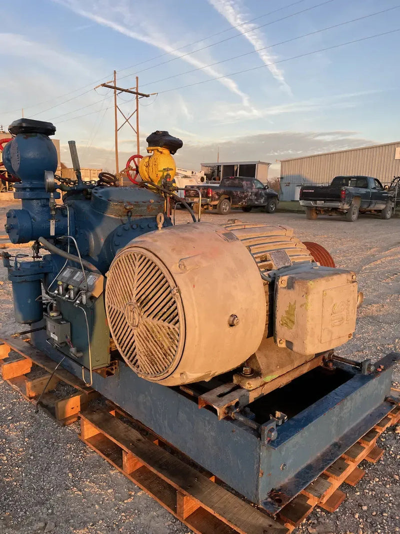 Vilter 448 8-Cylinder Reciprocating Compressor Package (100 HP 460 V, Belt Driven)
