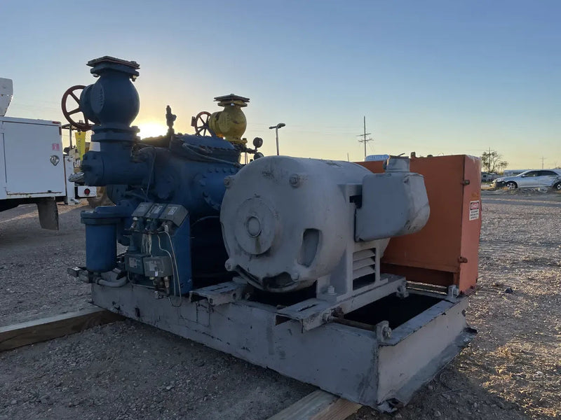 Vilter 448 8-Cylinder Reciprocating Compressor Package (100 HP 208-220/440 V, Belt Driven)