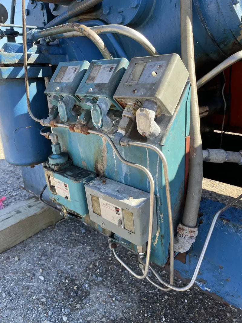 Vilter 448 8-Cylinder Reciprocating Compressor Package (100 HP 208-236/118 V, Belt Driven)