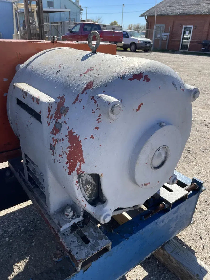 Vilter 448 8-Cylinder Reciprocating Compressor Package (100 HP 208-236/118 V, Belt Driven)