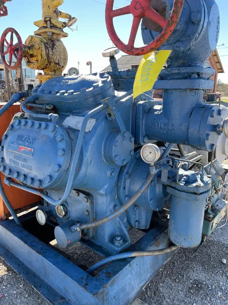 Vilter 448 8-Cylinder Reciprocating Compressor Package (100 HP 208-236/118 V, Belt Driven)