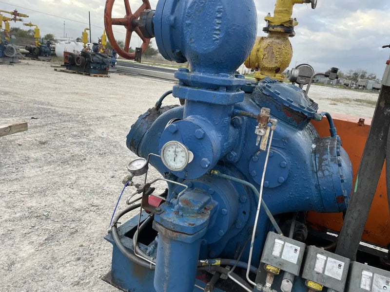 Vilter 448 8-Cylinder Reciprocating Compressor Package (100 HP 230/460 V, Belt Driven)