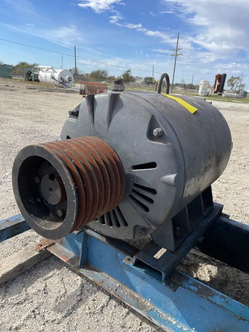 Vilter 4416 16-Cylinder Reciprocating Compressor Package (200 HP 460 V, Belt Driven)