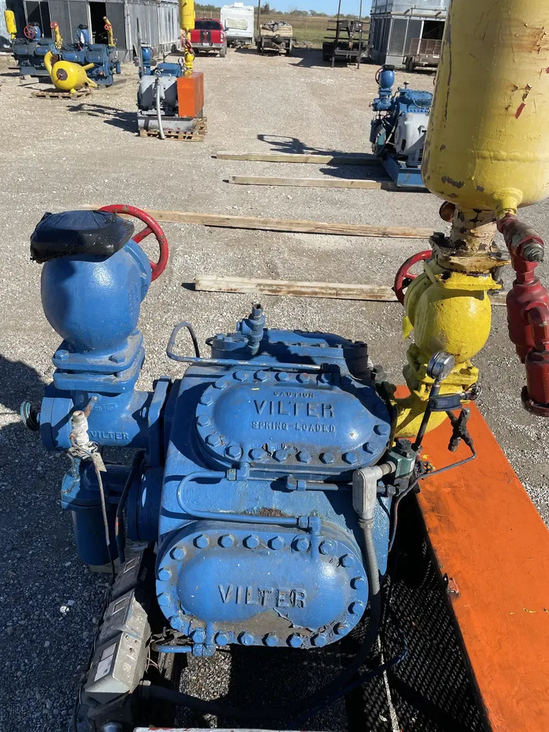 Vilter 448 8-Cylinder Reciprocating Compressor Package (100 HP 230/460 V, Belt Driven)