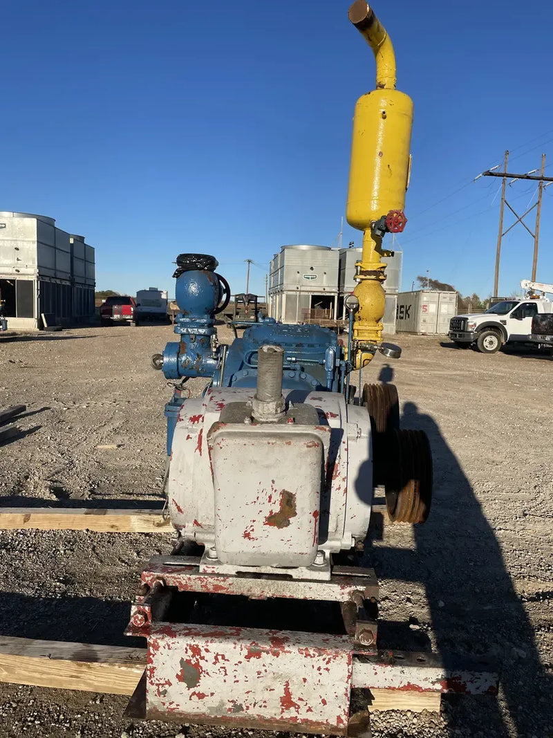 Vilter 448 8-Cylinder Reciprocating Compressor Package (100 HP 230/460 V, Belt Driven)