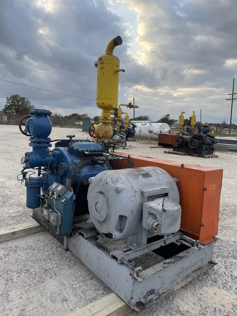 Vilter 448 8-Cylinder Reciprocating Compressor Package (100 HP 208-220/440 V, Belt Driven)