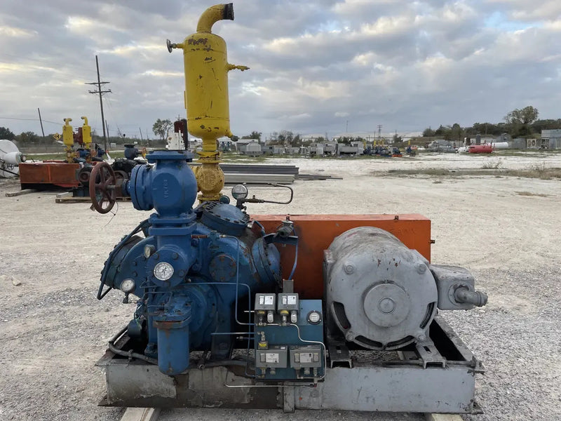 Vilter 448 8-Cylinder Reciprocating Compressor Package (100 HP 208-220/440 V, Belt Driven)