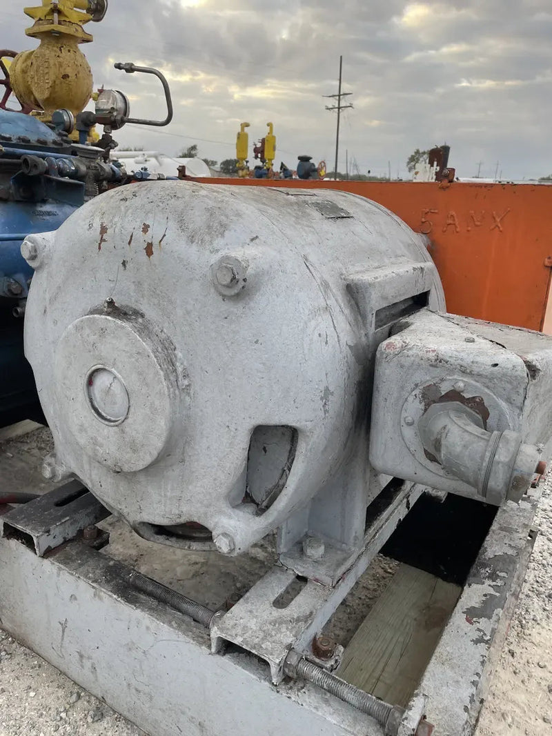 Vilter 448 8-Cylinder Reciprocating Compressor Package (100 HP 208-220/440 V, Belt Driven)