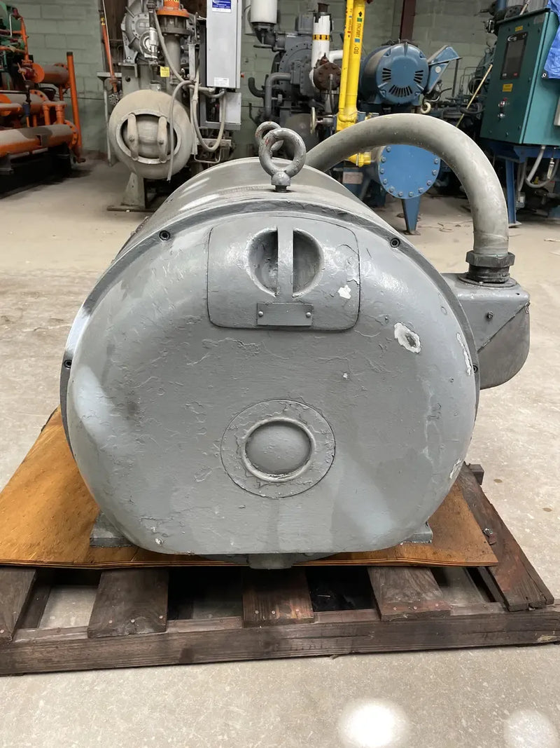 Motor de inducción polifásico ideal (150 HP, 1175 RPM, 440 V)