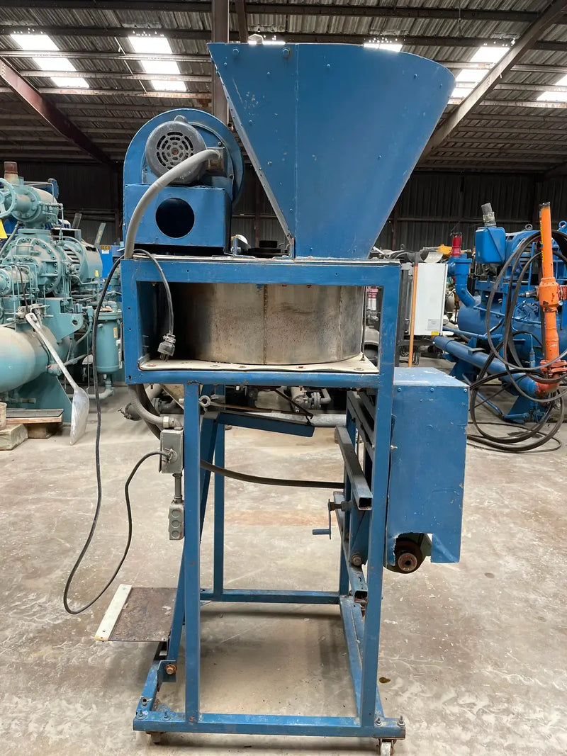 Top Loading Volumetric Ice Bagger