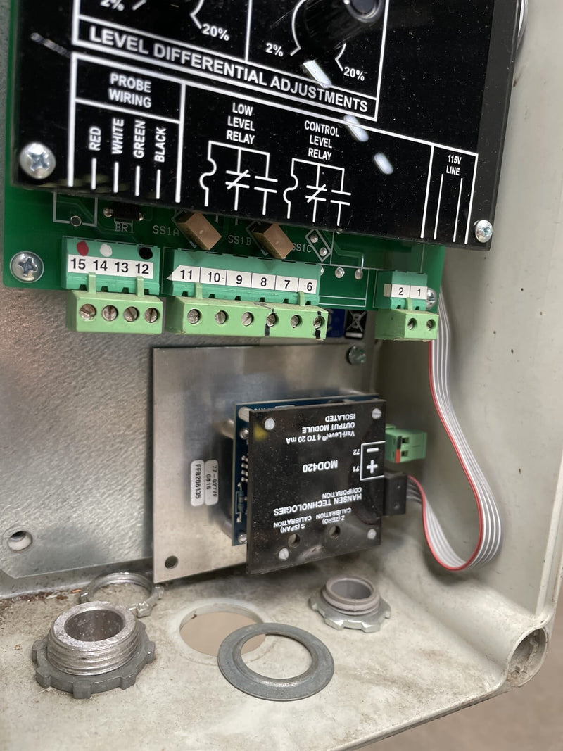 Hansen Technologies LB2-115 Control ajustable de nivel variable líquido (115 voltios, 2 relés)