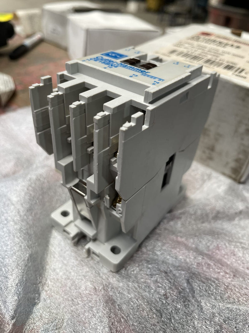 Cutler-Hammer CE15BN4AB Contactor( Size B, 110/120V, 50/60 Hz, 10 AMP)