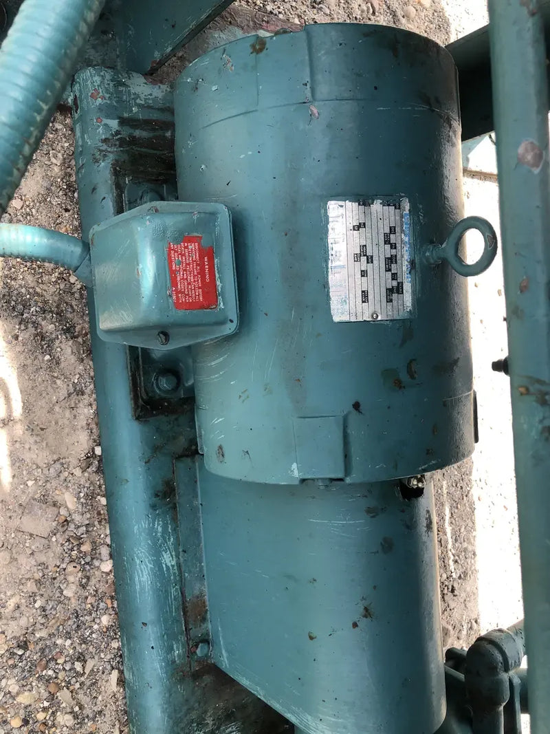Paquete de compresor de tornillo rotativo Frick RWB-11-134H (TDSD193L, 300HP 460V, panel de actualización Frick Quantum HD)