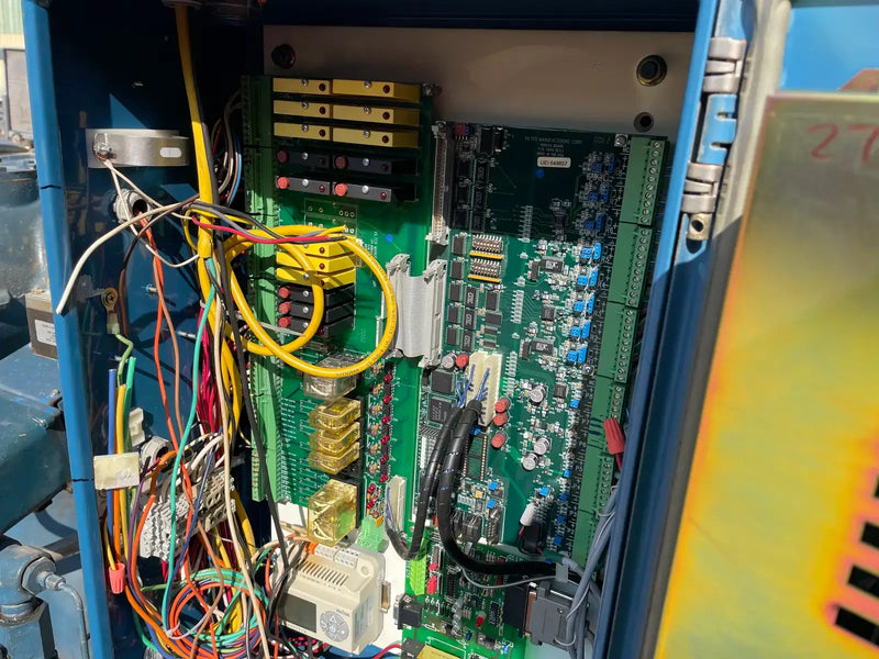 Vilter Rotary Screw Compressor Package (Vilter VSM361, 60 HP 230/460 V, Vilter Micro Control Panel)