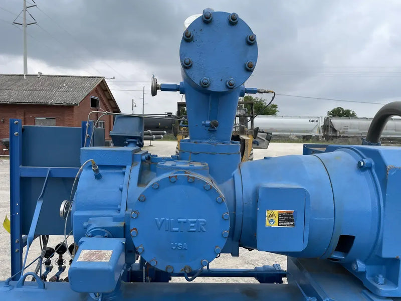 Rotary Screw Compressor Package (MISSING SCREW, 300 HP 460 V, Missing Control Panel)