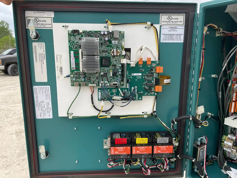 Frick Rotary Screw Compressor Package (Frick XJF, 125 HP 230/460 V, Micro Control Panel)