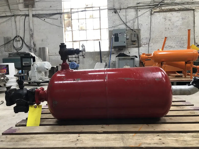 Vilter A934700 Horizontal Oil Separator (10in X 32in. 15 Gallons)