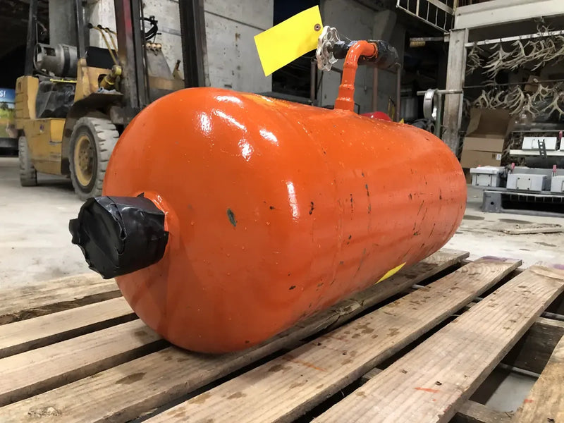 R&Y Horizontal Oil Separator (13in X 37in. 20 Gallons)