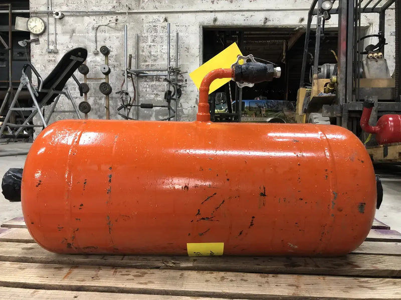 R&Y Horizontal Oil Separator (13in X 37in. 20 Gallons)