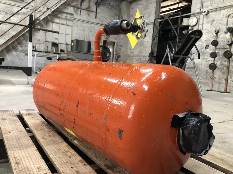R&Y Horizontal Oil Separator (13in X 37in. 20 Gallons)