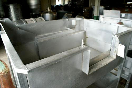 SS Dual Rectangular Tank Skid - 21 / 100 Gallons Genemco 