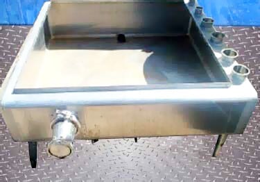 Stainless Steel Rectangular Balance Tank - 120 Gallons Genemco 