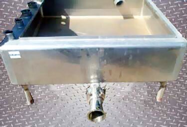 Stainless Steel Rectangular Balance Tank - 120 Gallons Genemco 