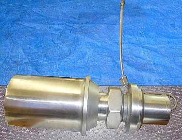 The Electron Machine Corp. Microprocessor Refractometer Unit Sensing Head The Electron Machine Corp. 