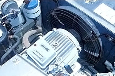 Thermo King Corporation Electric/Diesel Refrigerated Box Thermo King 